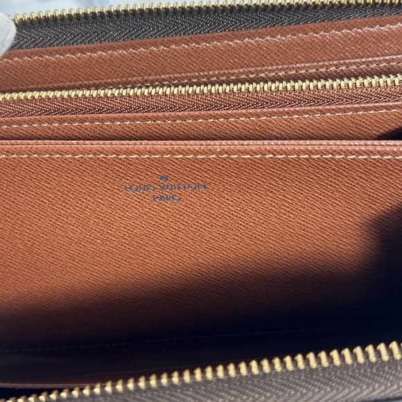 Louis Vuitton Zippy Wallet full size with authentication - Picture 7 of 16
